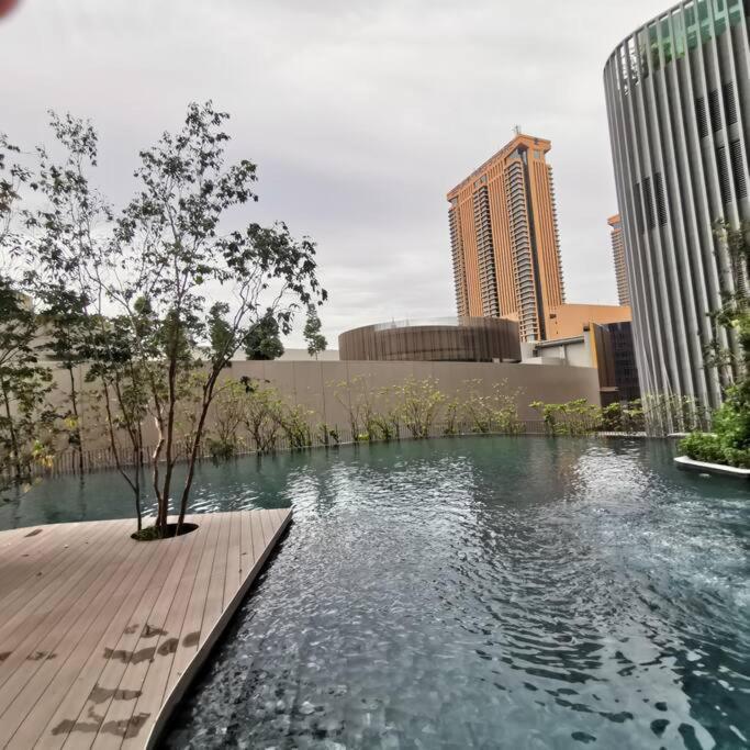 Bukitbintang-klcc-pavilion-2-12pax-infinitypool-netflix-balcony-superfastinternet * Kuala Lumpur