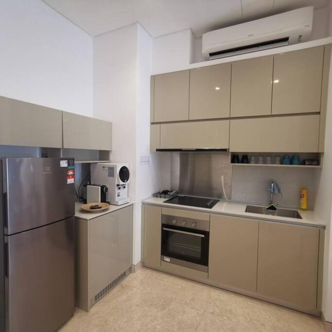Bukitbintang-klcc-pavilion-2-12pax-infinitypool-netflix-balcony-superfastinternet Pangsapuri Kuala Lumpur